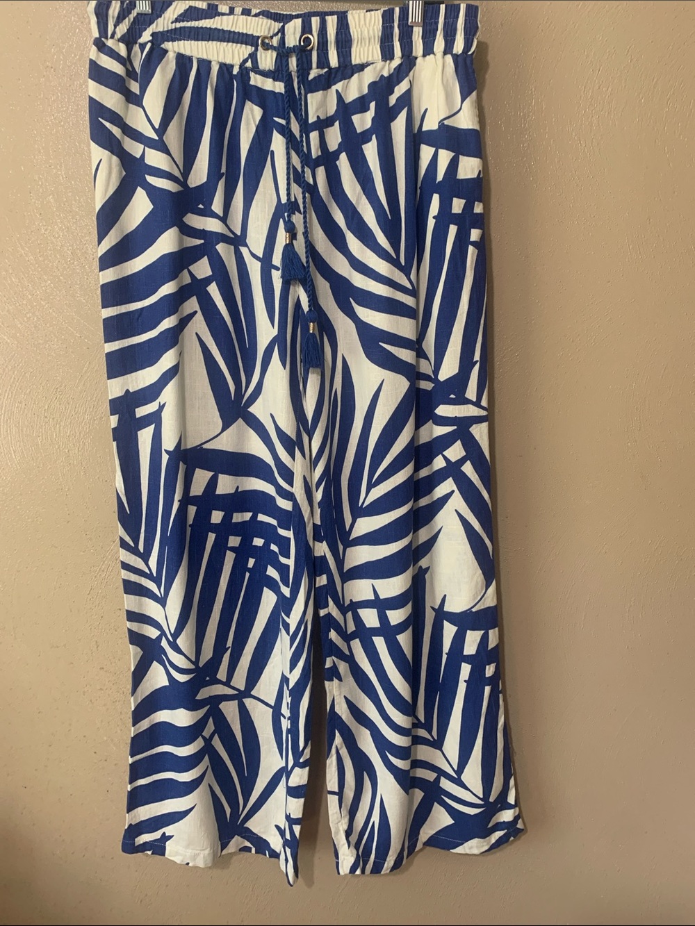 Gemma + Jane size XL Wide-Leg Drawstring Pants - Blue & White Palm Print